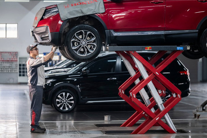 Hỗ trợ khách hàng sau bão, Honda thay dầu miễn phí cho khách hàng khu vực phía Bắc