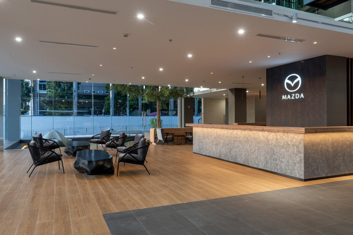 mazda-showroom-08056.jpg