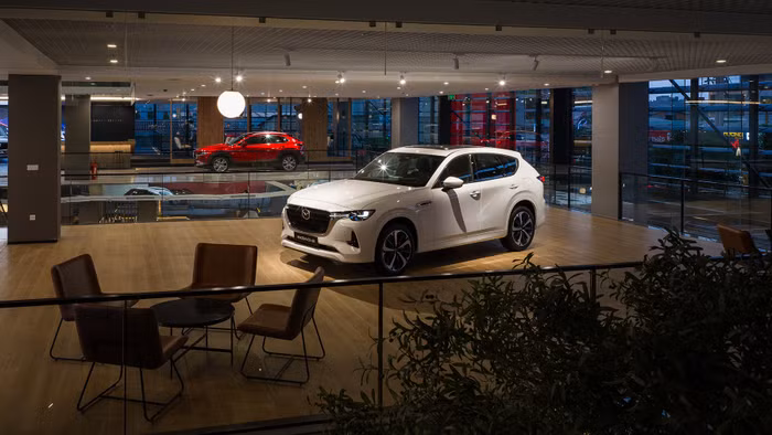 mazda-showroom-20251209172024-0206-d.jpg