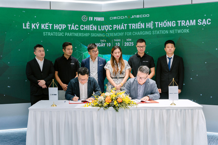 Đại diện của Omoda & Jaecoo Việt Nam ký kết hợp tác cùng đại diện của EV Power omoda-jaecoo-viet-nam-hop-tac-ev-power-phat-trien-he-thong-tram-sac-tren-toan-quoc.jpg