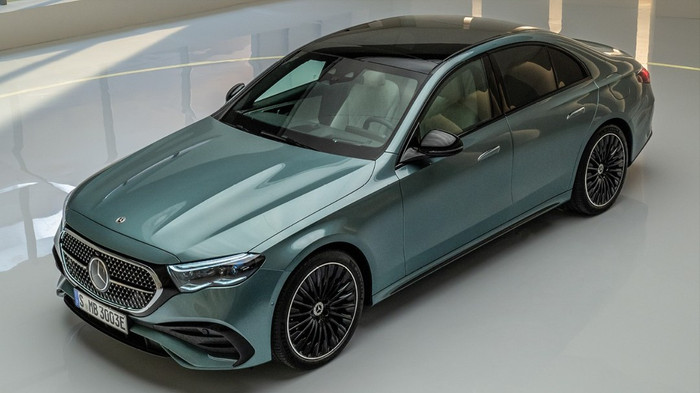 Mercedes-Benz E-Class mới chốt lịch ra mắt tại Hà Nội