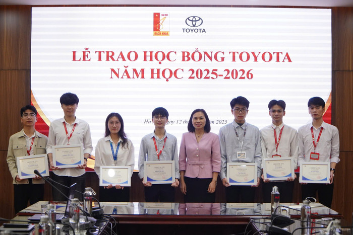 chuong-trinh-trao-tang-hoc-bong-toyota-danh-cho-sinh-vien-nam-2025-3.jpg
