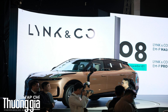 Lynk & Co 08 EM-P chính thức ra mắt, Ford Everest cần phải dè chừng