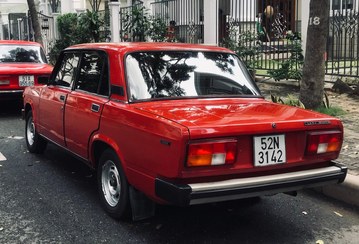 Không bắt kịp xu thế chuyển đổi sau năm 2000, Lada dần biến mất tại Việt Nam. lada-7.jpg