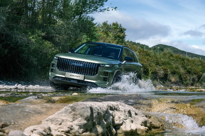 "Làn gió mới" Jaecoo J7 AWD cho phân khúc crossover cỡ C, giá chưa đến 850 triệu