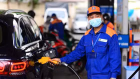 Giá xăng, dầu tiếp tục giảm