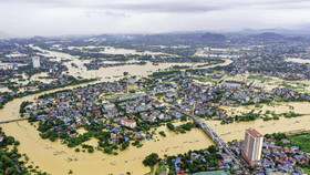 Ảnh hưởng của ba cơn bão liên tiếp vừa qua đã gây thiệt hại lớn về người, tài sản, nhiều công trình giao thông, xây dựng bị hư hại