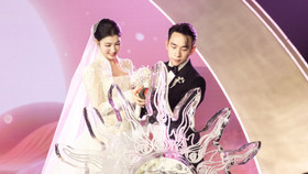 Hình ảnh hiếm trong tiệc cưới của Á hậu Phương Nhi và doanh nhân Minh Hoàng, cận cảnh dàn siêu xe đón dâu độc bản