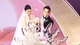 Hình ảnh hiếm trong tiệc cưới của Á hậu Phương Nhi và doanh nhân Minh Hoàng, cận cảnh dàn siêu xe đón dâu độc bản