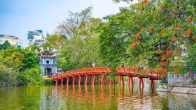 Hà Nội đón hơn 28 triệu lượt khách trong 10 tháng, sẵn sàng bứt tốc du lịch dịp cuối năm 2025