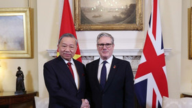 Tổng Bí thư Tô Lâm và Thủ tướng Liên hiệp Vương quốc Anh và Bắc Ireland Keir Starmer