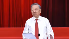 Tổng Bí thư Tô Lâm phát biểu tại cuộc gặp cán bộ lão thành cách mạng, người có công, gia đình chính sách tiêu biểu