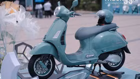 Vespa ra mắt phiên bản kỷ niệm 80 năm