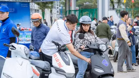 Xe máy điện VinFast lập kỷ lục doanh số chưa từng có