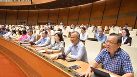 Quốc hội biểu quyết thông qua Luật Thuế tiêu thụ đặc biệt (sửa đổi)