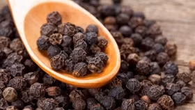 Giá tiêu trong nước hôm nay dao động từ 136.000 - 138.000 đồng/kg