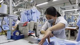 Việc Mỹ áp thuế đối ứng 46% với hàng hóa Việt Nam sẽ tác động tiêu cực đến xuất khẩu và kinh tế Việt Nam