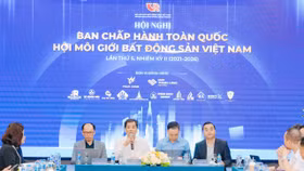 Toàn cảnh hội thảo lấy ý kiến góp ý đối với Dự thảo “Bộ tiêu chuẩn hành nghề Môi giới Bất động sản Việt Nam – VREB”.