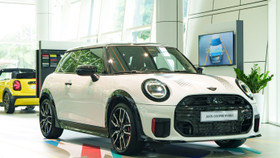 MINI John Cooper Works phiên bản nâng cấp chính thức về Việt Nam