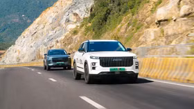 Xe Trung Quốc Omoda C5 và Jaecoo J7 ưu đãi sâu lên đến 90 triệu đồng trong tháng 5/2025