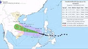 Hướng di chuyển của bão số 13 Kalmaegi, cập nhật chiều 5/11