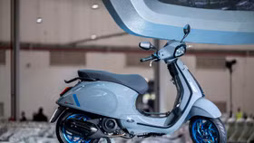 Vespa Sprint và Primavera 2025 chính thức ra mắt tại Việt Nam