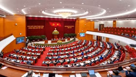 Toàn cảnh Hội nghị Trung ương 13