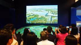 Đại biểu tham dự hội nghị công bố Công bố Quy hoạch Thủ đô Hà Nội tầm nhìn 100 năm. Ảnh: Đ.X.