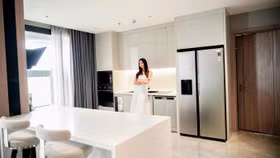 Hoa hậu Lương Thuỳ Linh khoe căn Penthouse sang chảnh
