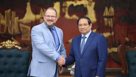 Thủ tướng Phạm Minh Chính tiếp ông Cristiano Amon, Chủ tịch kiêm Tổng Giám đốc điều hành tập đoàn Qualcomm