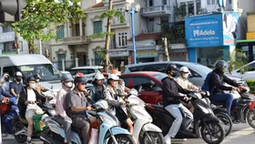  Hà Nội chính thức cấm xe máy xăng vào 9 phường theo khung giờ từ 1/7/2026