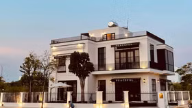 Chiêm ngưỡng biệt thự mặt tiền 40 tỷ ở TP.HCM của diễn viên Quốc Trường