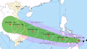 Dự báo hướng đi và vùng ảnh hưởng của bão Kalmaegi, tối 3/11