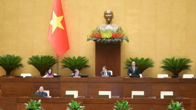 Quang cảnh phiên họp sáng 25/6