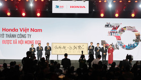 Kỷ niệm 30 năm thành lập tại Việt Nam, Honda chính thức ra mắt Honda Airblade 125cc phiên bản giới hạn