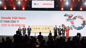 Kỷ niệm 30 năm thành lập tại Việt Nam, Honda chính thức ra mắt Honda Airblade 125cc phiên bản giới hạn