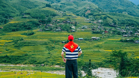 Ngày càng nhiều người Việt thích du lịch một mình: Tự do hay cô đơn?