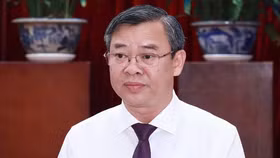 Chủ tịch UBND thành phố Cần Thơ Trương Cảnh Tuyên 