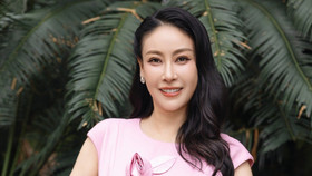 Hà Kiều Anh gây ấn tượng bởi nhan sắc trẻ trung dù gần chạm ngưỡng 50 tuổi