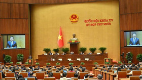 Quốc hội nghe Bộ trưởng Nguyễn Hồng Diên báo cáo tiếp thu, chỉnh lý dự thảo Luật Thương mại điện tử