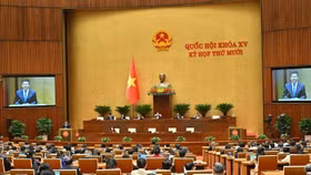 Quốc hội nghe Bộ trưởng Nguyễn Hồng Diên báo cáo tiếp thu, chỉnh lý dự thảo Luật Thương mại điện tử