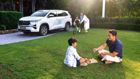 Toyota Innova Cross: Rộng rãi như MPV, linh hoạt như SUV