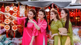 Người trẻ châu Á và cách kể câu chuyện Tết