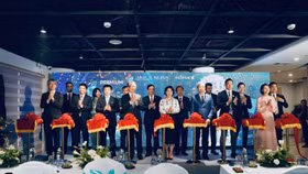 Nghi thức cắt băng khánh thành đánh dấu cột mốc khai trương NURA Premium đầu tiên trên thế giới