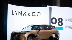 Lynk & Co 08 EM-P chính thức ra mắt, Ford Everest cần phải dè chừng