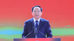 Ông Trịnh Văn Quyết, Ủy viên Bộ Chính trị, Bí thư Trung ương Đảng, Trưởng Ban Tuyên giáo và Dân vận Trung ương, phát biểu tại Lễ trao Giải thưởng Sách Quốc gia lần thứ 8 tối 8/3