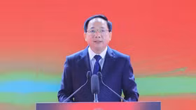 Ông Trịnh Văn Quyết, Ủy viên Bộ Chính trị, Bí thư Trung ương Đảng, Trưởng Ban Tuyên giáo và Dân vận Trung ương, phát biểu tại Lễ trao Giải thưởng Sách Quốc gia lần thứ 8 tối 8/3