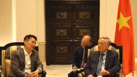 Tại buổi làm việc với Tổng giám đốc Binance Phó Thủ tướng Thường trực bày tỏ mong muốn Binance mở trụ sở tại Đà Nẵng và hợp tác chặt chẽ với trung tâm tài chính quốc tế Việt Nam trong triển khai sàn giao dịch tài sản mã hóa