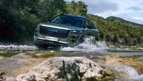 "Làn gió mới" Jaecoo J7 AWD cho phân khúc crossover cỡ C, giá chưa đến 850 triệu