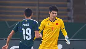 Vẻ đẹp nam thần của "người nhện" Trung Kiên U23 Việt Nam